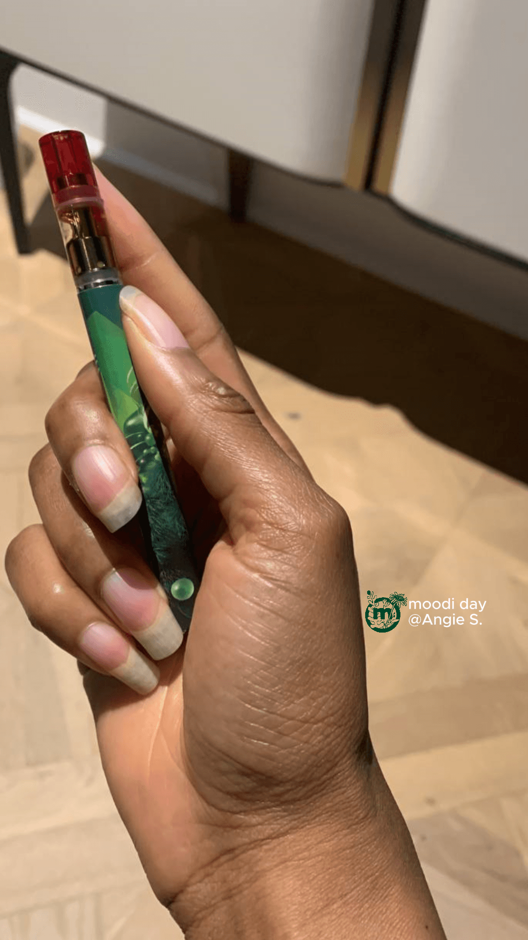 Airo Pink Palmer Artisan Series AiroX Disposable Vaporizer Review by Angie  S. | Real Consumer Reviews of Products Near You